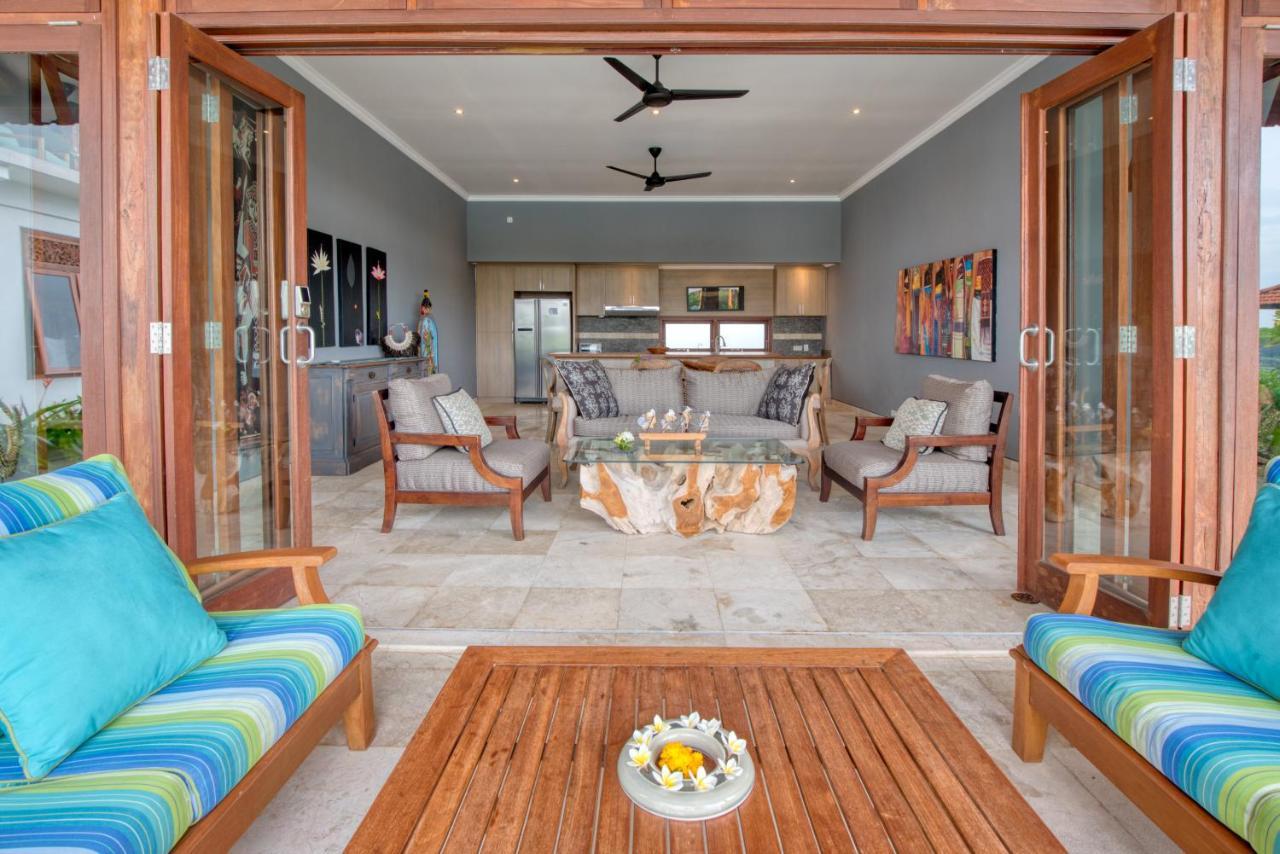 Wake In Paradise And Luxury Lebah Villas Ubud Exteriör bild